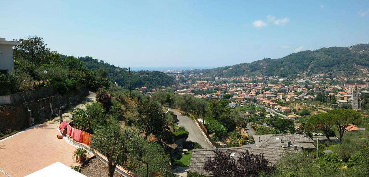 Room In Villa - Room In The Hills With Garden And Sea View San Salvatore  Екстер'єр фото